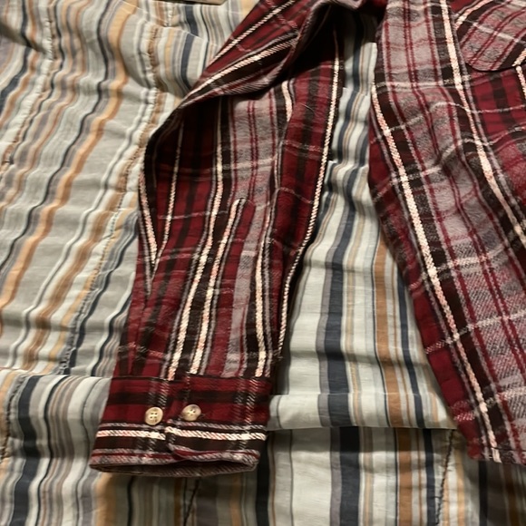 NWT size large fleece shirt brand is lake n trail - Picture 2 of 8